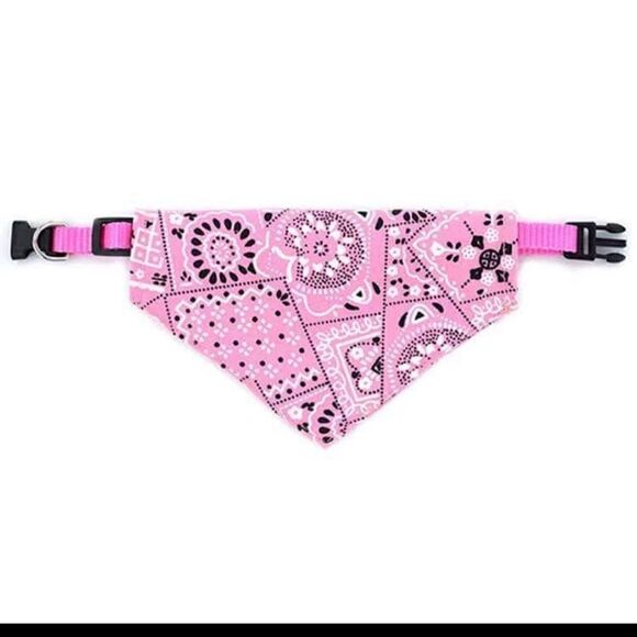 Pink Printed Dog Bandanas With Buckle Pet Saliva Towel Dog Triangular Scarf - Picture 1 of 2
